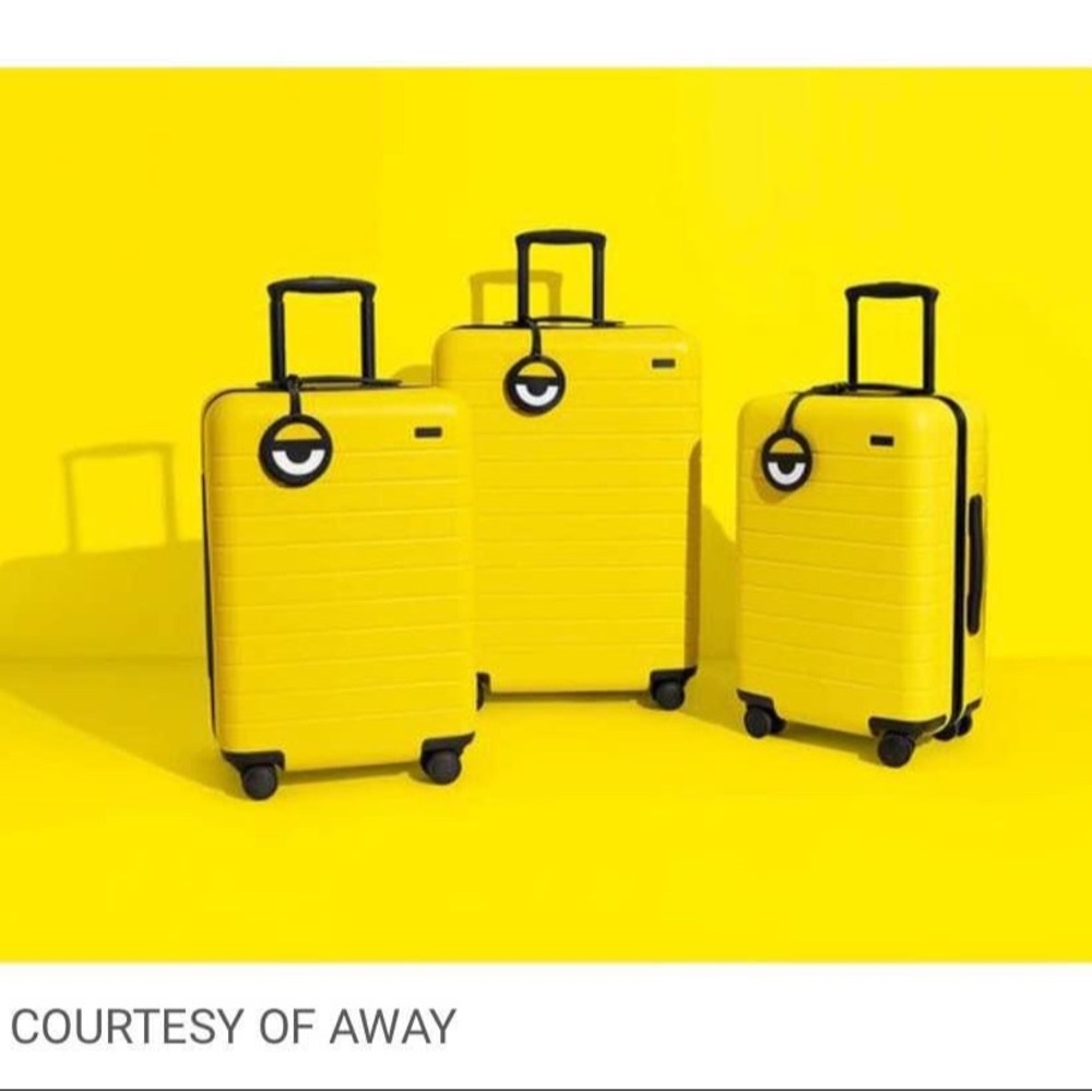 ISO Away luggage yellow Minion medium